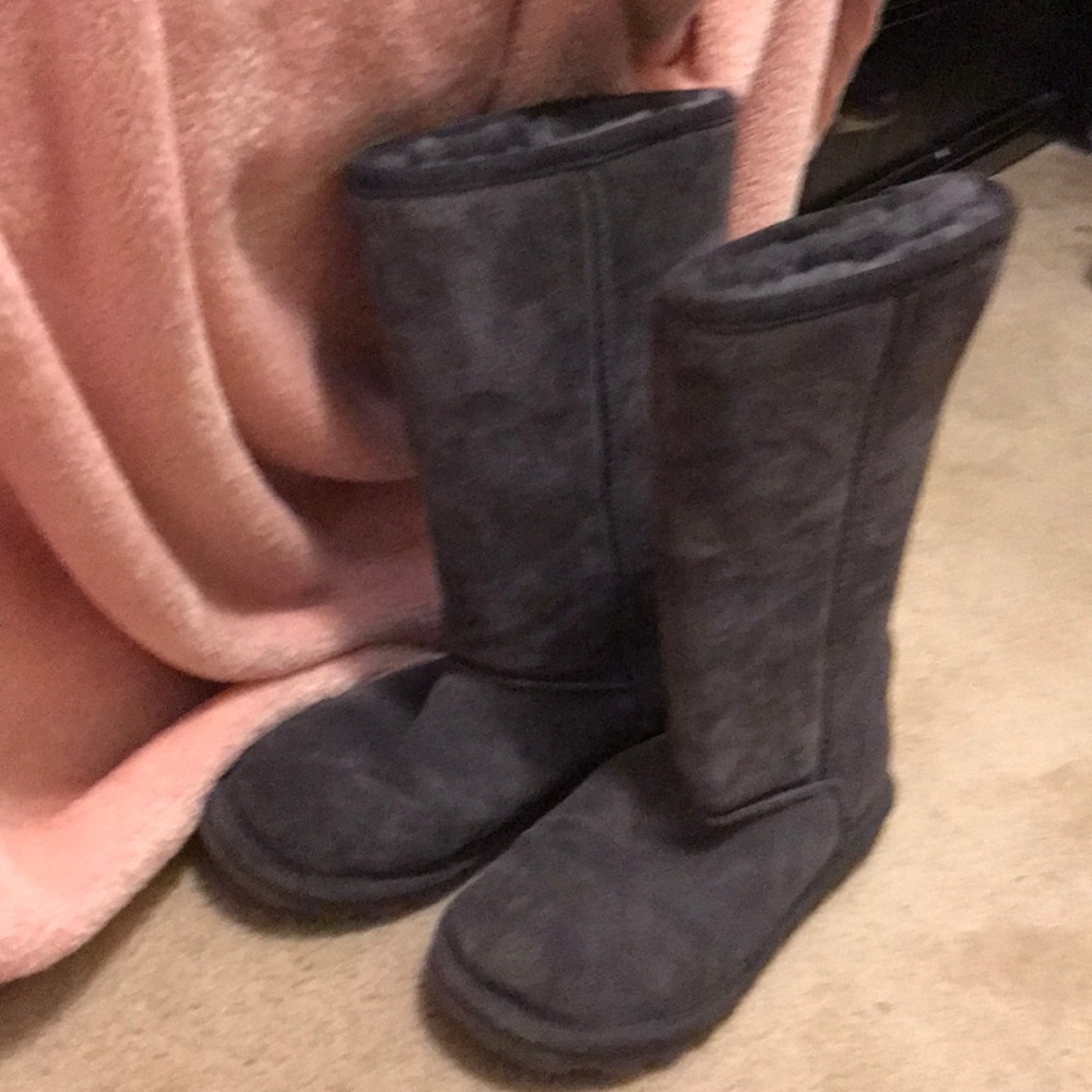 gray tall bearpaw boots